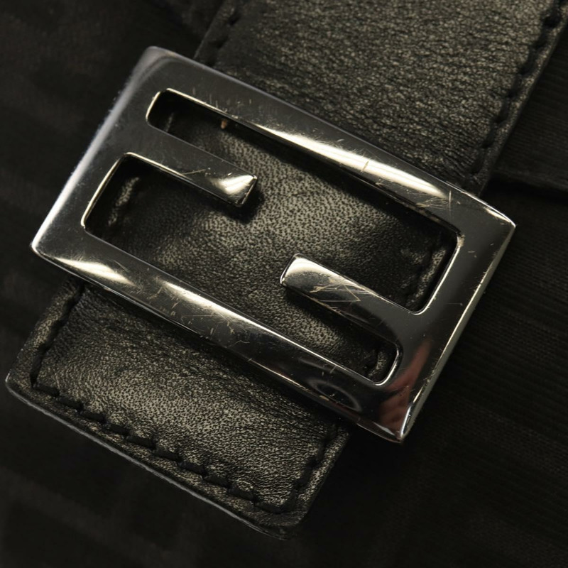 【日本直送】FENDI Zucca帆布Mamma Baguette單肩包 黑色銀色 正品 yk19531V-14