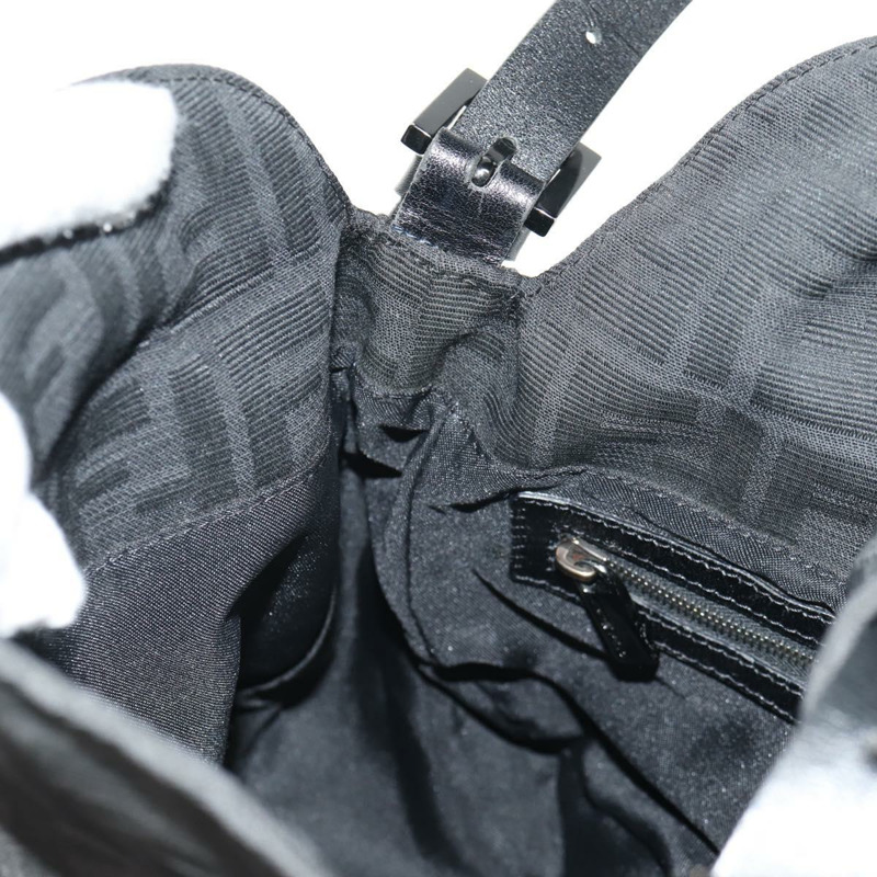 【日本直送】FENDI Zucca帆布Mamma Baguette單肩包 黑色銀色 正品 yk19531V-19