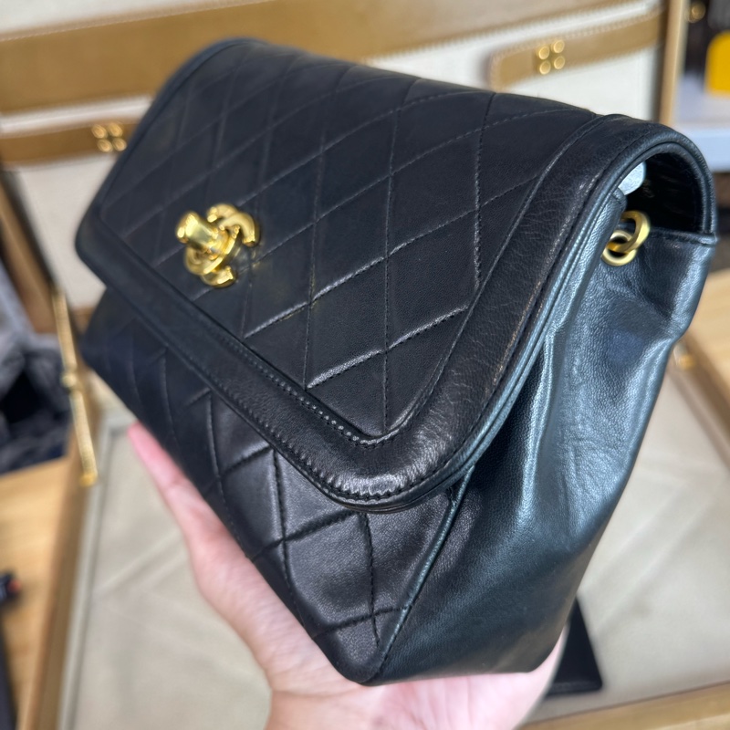 上架中🔑Chanel 古董黑金羊小黛妃coco金釦鍊包(子母包)-4