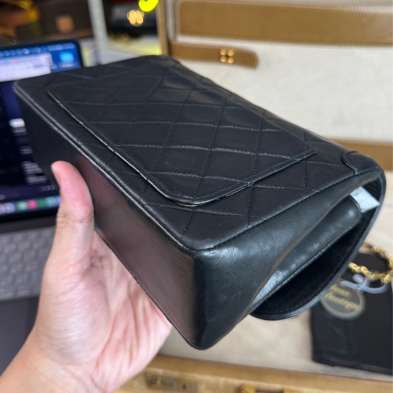 上架中🔑Chanel 古董黑金羊小黛妃coco金釦鍊包(子母包)-9