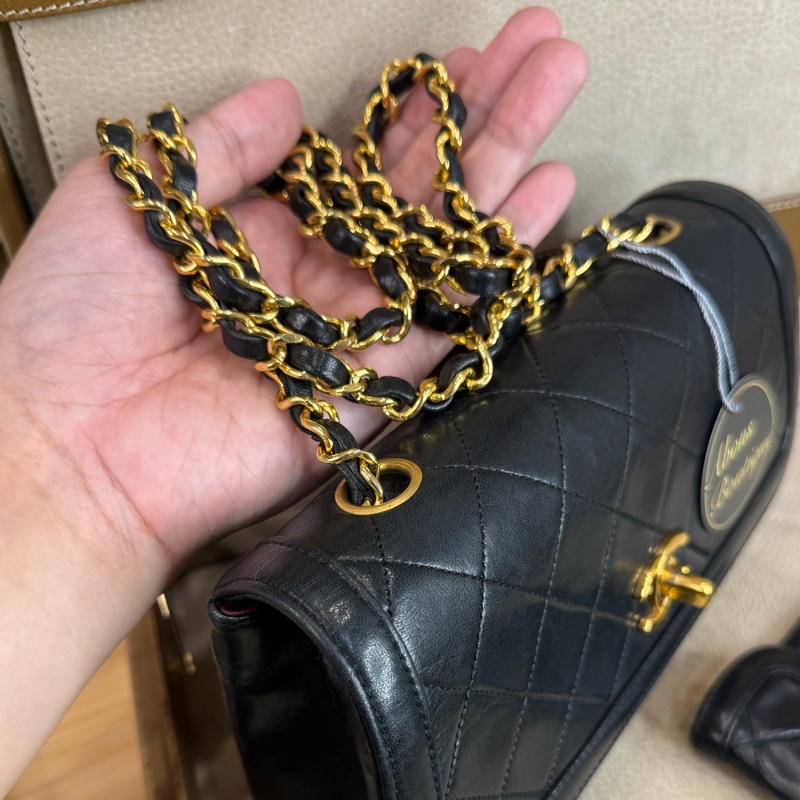 上架中🔑Chanel 古董黑金羊小黛妃coco金釦鍊包(子母包)-12