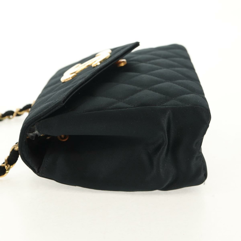【日本直送】香奈兒 (CHANEL) 絎縫鏈條肩背包，緞面黑色，金色雙C標誌，正品編號 154932SAV-2