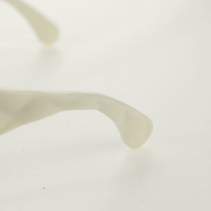 【日本直送】香奈兒 COCO 標誌太陽眼鏡，塑膠材質，黑白配色，CC 標誌，正品 yk20094V-13