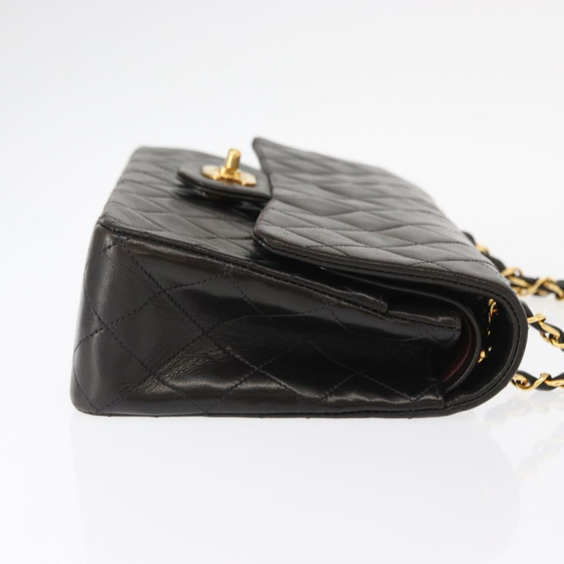 【日本直送】香奈兒 Matelasse 25 雙蓋鏈條肩背包,羊皮材質,金色 CC 標誌,正品 ka720SV-2