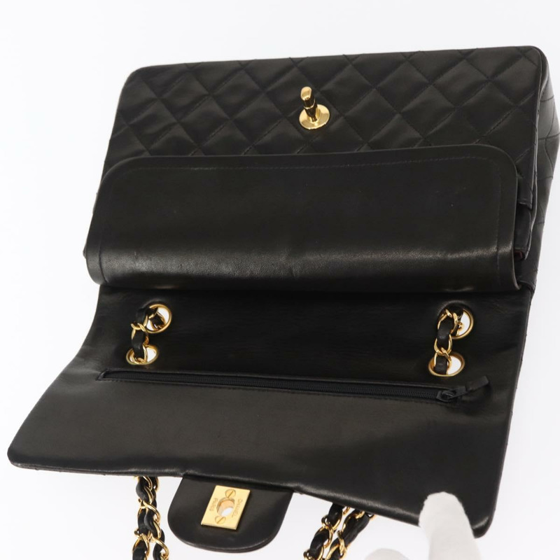 【日本直送】香奈兒 Matelasse 25 雙蓋鏈條肩背包,羊皮材質,金色 CC 標誌,正品 ka720SV-7