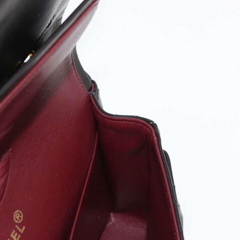 【日本直送】香奈兒 Matelasse 25 雙蓋鏈條肩背包,羊皮材質,金色 CC 標誌,正品 ka720SV-25