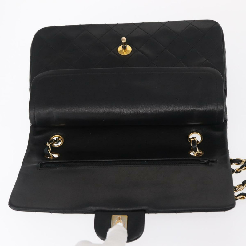 【日本直送】香奈兒 Matelasse 25 雙蓋鏈條包，羊皮材質，黑色，金色雙C標誌，正品 ka696SV-17