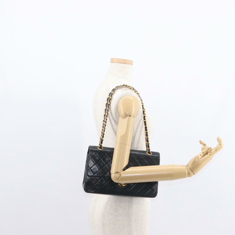 【日本直送】香奈兒 Matelasse 25 雙蓋鏈條包，羊皮材質，黑色，金色雙C標誌，正品 BA9002SAV-29