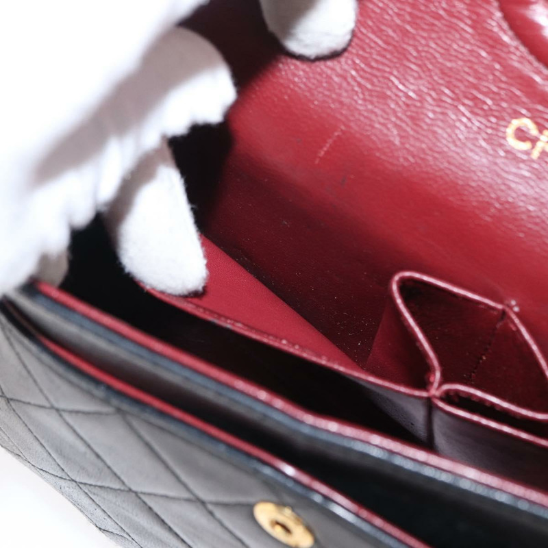 【日本直送】香奈兒 Matelasse 25 雙蓋鏈條包,羊皮材質,黑色,金色雙C標誌,正品編號 156636SAV-27