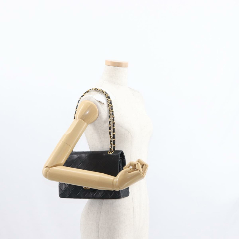 【日本直送】香奈兒 Matelasse 25 雙蓋鏈條包,羊皮材質,黑色,金色雙C標誌,正品編號 156636SAV-29