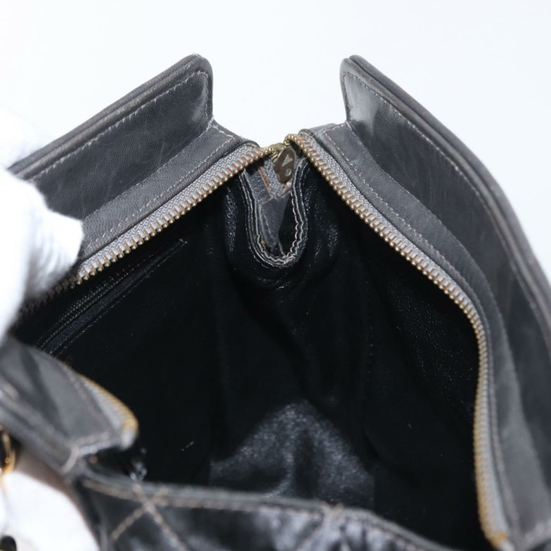 【日本直送】香奈兒 (CHANEL) 絎縫鏈條肩背包，緞面灰色，金色雙C標誌，貨號 156631V-18