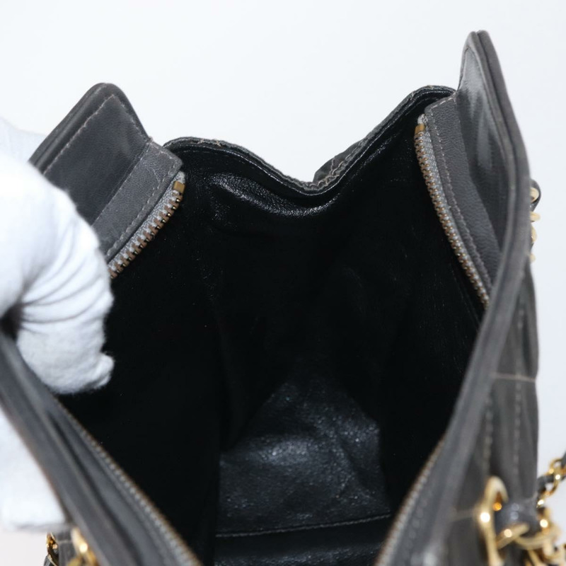 【日本直送】香奈兒 (CHANEL) 絎縫鏈條肩背包，緞面灰色，金色雙C標誌，貨號 156631V-19