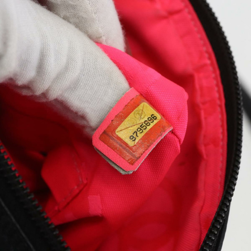 【日本直送】香奈兒 Cambon 系列單肩包，銀色/黑色皮革，CC 標誌，正品編號 157123SAV-10