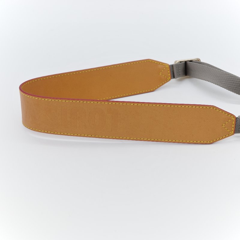 （2018 限量款♥️）Louis Vuitton 路易威登  Monogram Titanium Messenger 郵差包 PM 小型 銀灰色 帆布 斜背包 肩背包-11