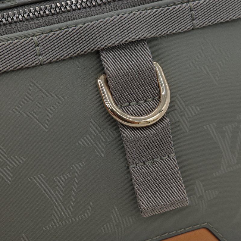 （2018 限量款♥️）Louis Vuitton 路易威登  Monogram Titanium Messenger 郵差包 PM 小型 銀灰色 帆布 斜背包 肩背包-12