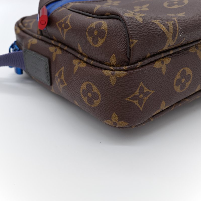 Louis Vuitton 路易威登 Monogram Outdoor Messenger 郵差包  PM 棕色 藍色 雙色 拚色 帆布 拉鍊郵差包 肩背包 斜背包-13