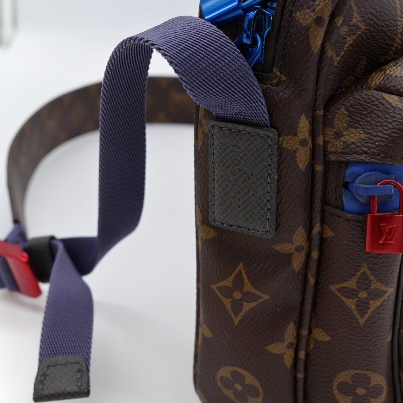 Louis Vuitton 路易威登 Monogram Outdoor Messenger 郵差包  PM 棕色 藍色 雙色 拚色 帆布 拉鍊郵差包 肩背包 斜背包-15