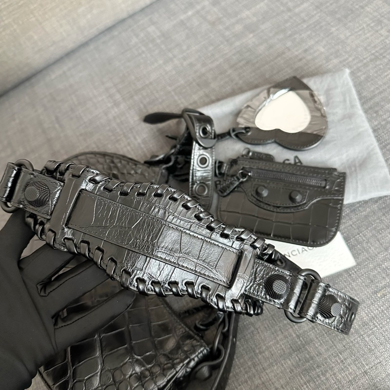 Balenciaga巴黎世家 le cagole 鱷壓褶皺牛皮 XS-5