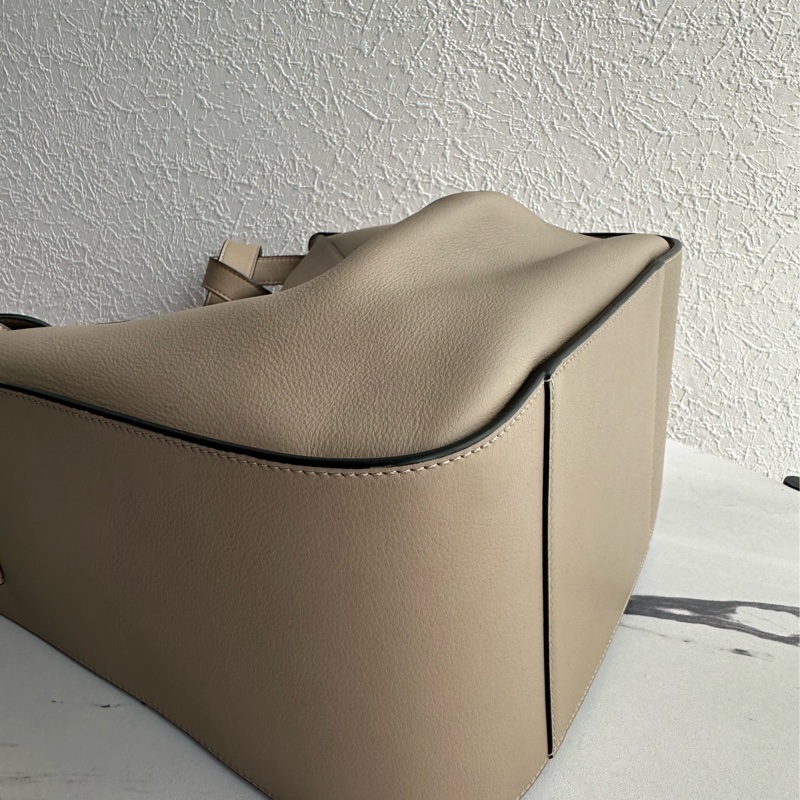 Loewe 大象灰吊床包❤️❤️❤️pm-5