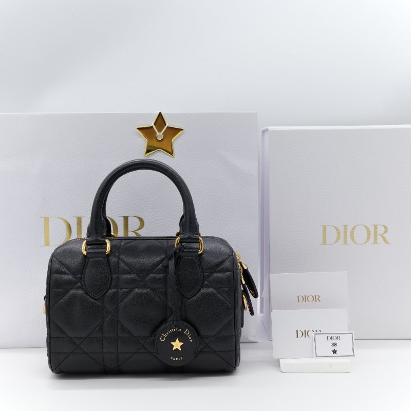 （專櫃 12 萬🔥全套配件）Dior 迪奧 Soft Dior Groove 20 手袋 藤格紋 小牛皮 肩背包 手提包 小枕頭包-0