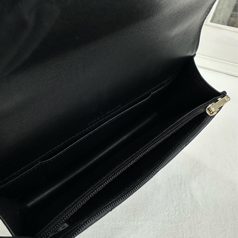 Chanel香奈兒 23P黑金 CF mini woc 有購證-9