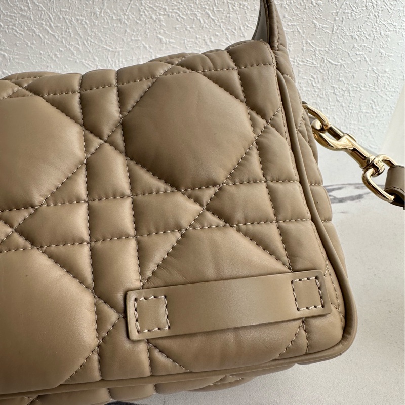 Dior 奶茶色黛妃超美斜背包❤️❤️-7