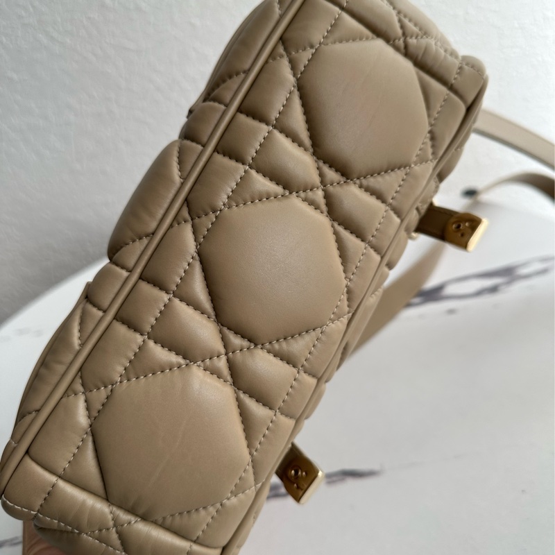 Dior 奶茶色黛妃超美斜背包❤️❤️-15