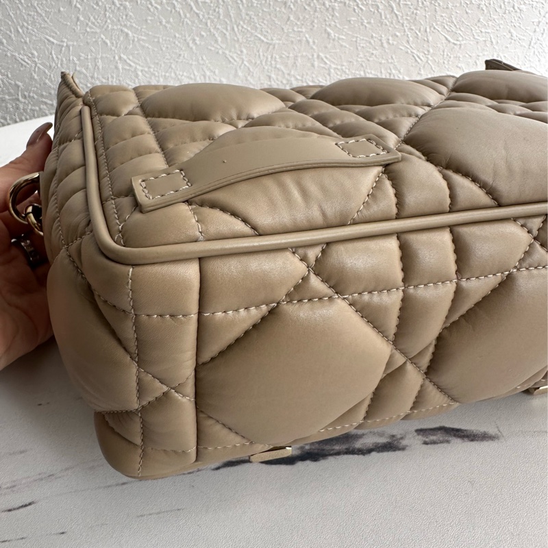 Dior 奶茶色黛妃超美斜背包❤️❤️-19