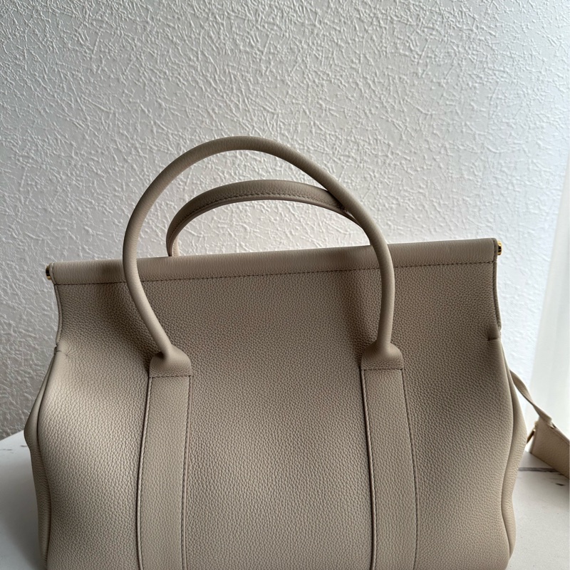 Loro piana 超級厲害的品牌❤️❤️❤️❤️❤️❤️顏色好好看-7
