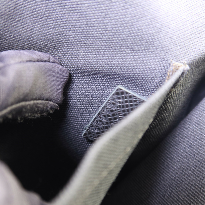 LOUIS VUITTON Taiga Anton Messenger Bag銀扣公事包-7