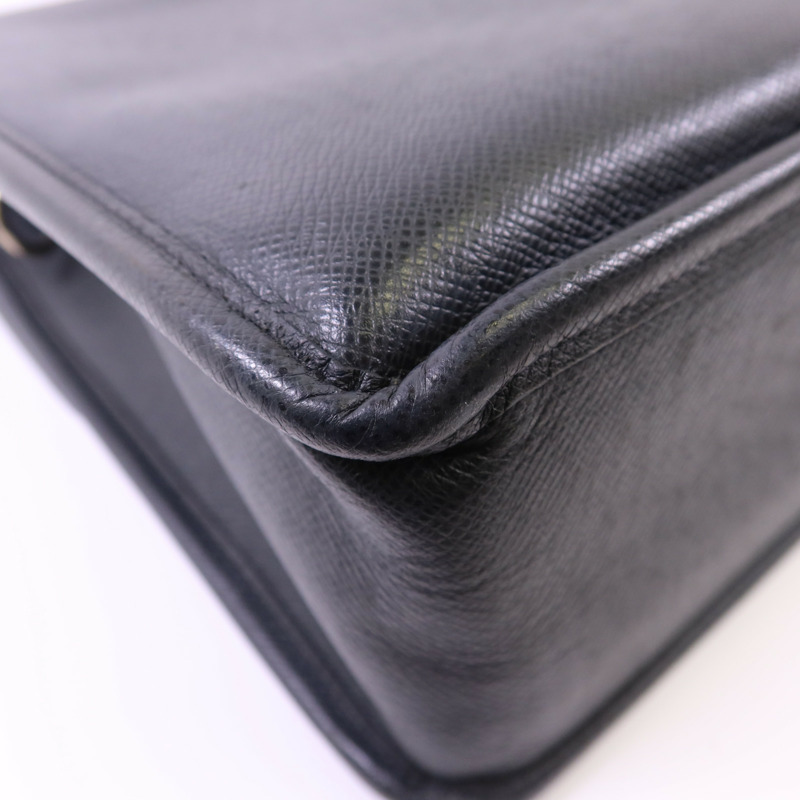 LOUIS VUITTON Taiga Anton Messenger Bag銀扣公事包-17