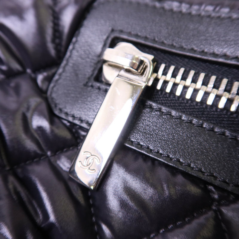 CHANEL 尼龍Coco Cocoon Medium銀扣手挽袋-10