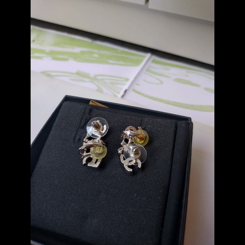 Chanel 水鑽雙C幸運草5號耳環-1