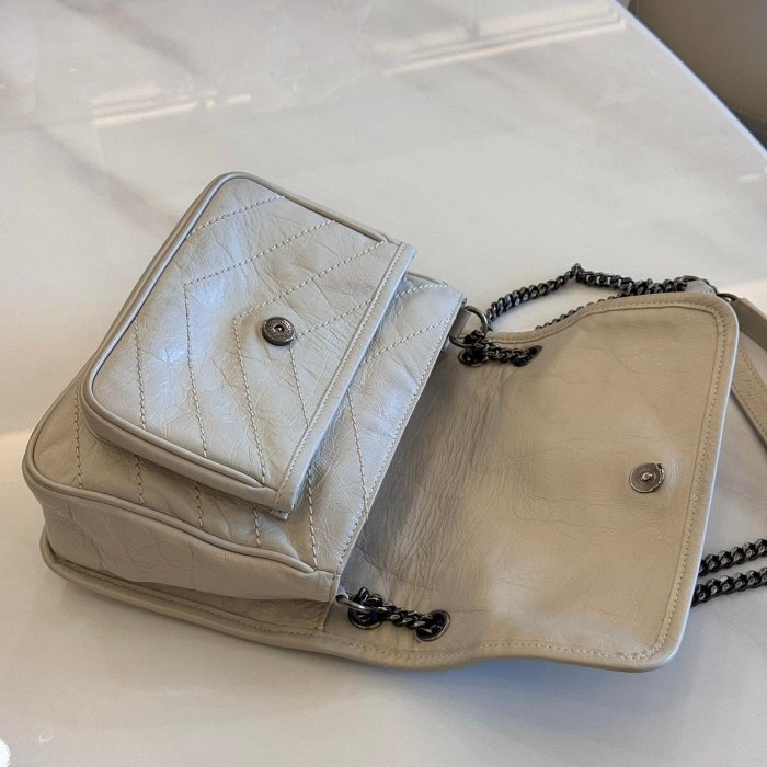 *SHIHNA名牌精品* YSL NIKI Baby 小號 奶油色抓皺皮革絎縫肩背包-5