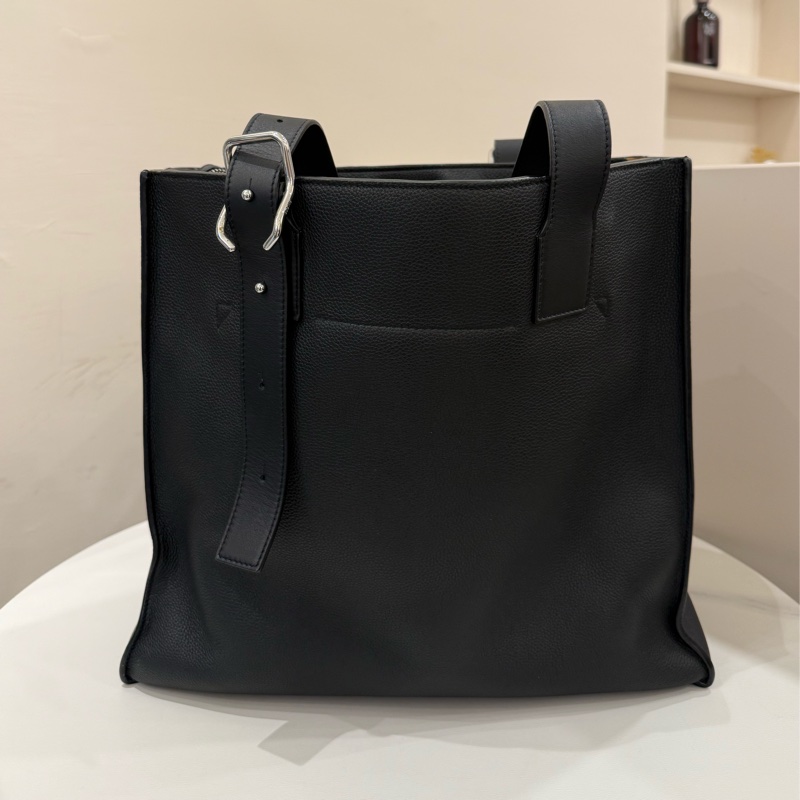 Loewe Buckle Zip 黑色軟粒面小牛皮托特-3
