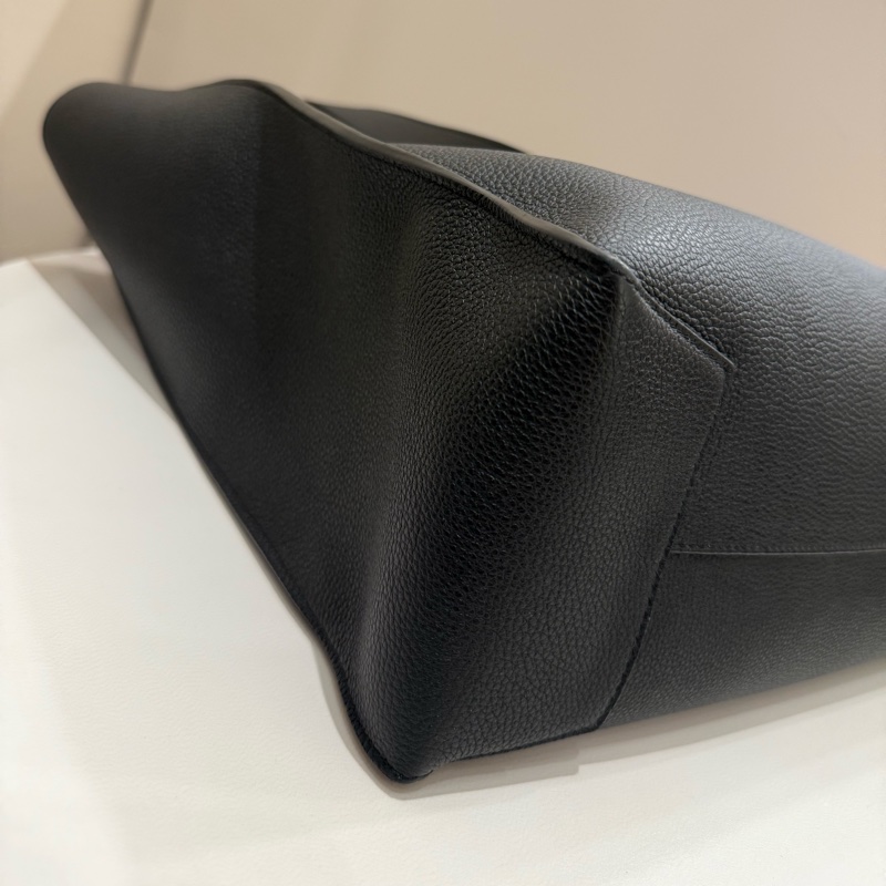 Loewe Buckle Zip 黑色軟粒面小牛皮托特-6