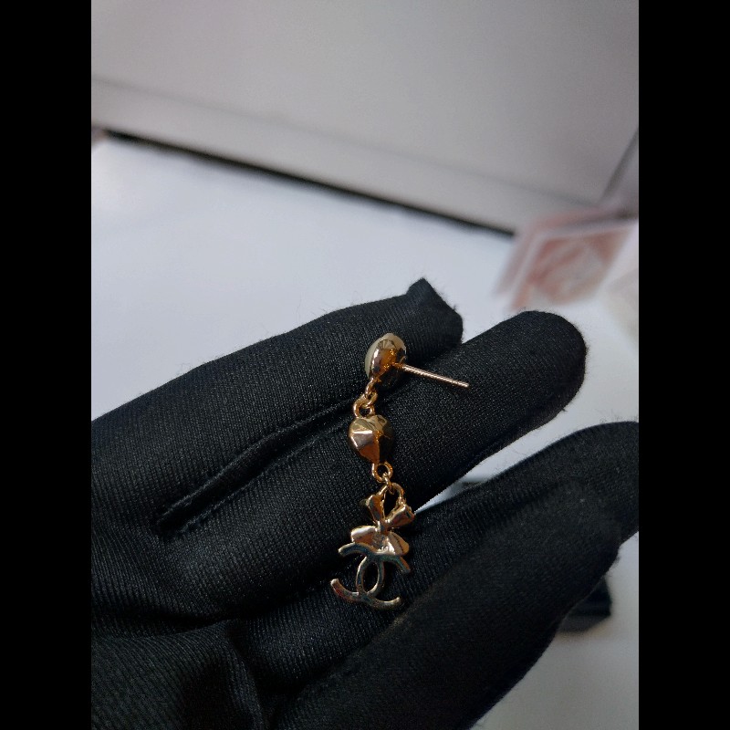 Chanel 圓珠水鑽愛心幸運草耳環-5