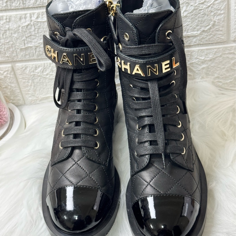 Chanel 黑色菱格紋羊皮靴-0