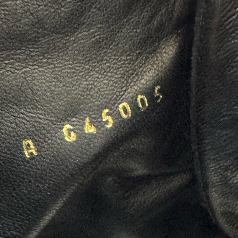 Chanel 黑色菱格紋羊皮靴-1