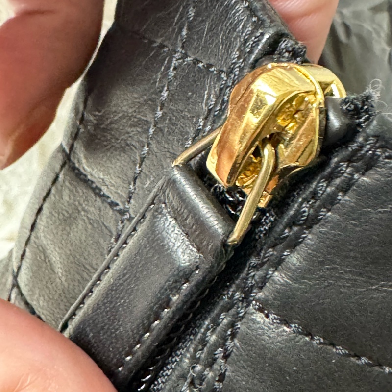 Chanel 黑色菱格紋羊皮靴-5