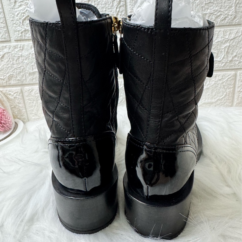 Chanel 黑色菱格紋羊皮靴-13