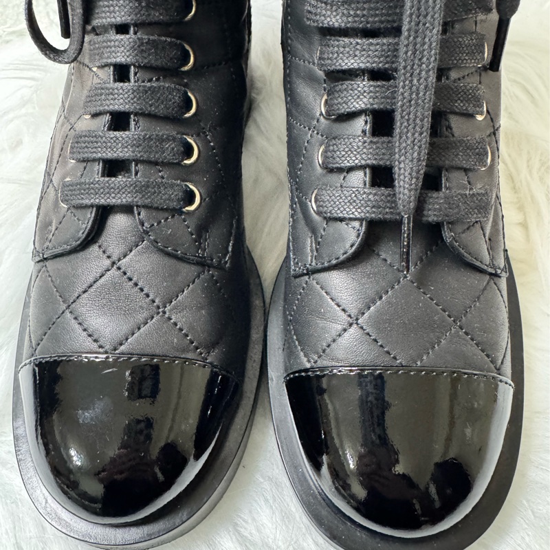 Chanel 黑色菱格紋羊皮靴-15