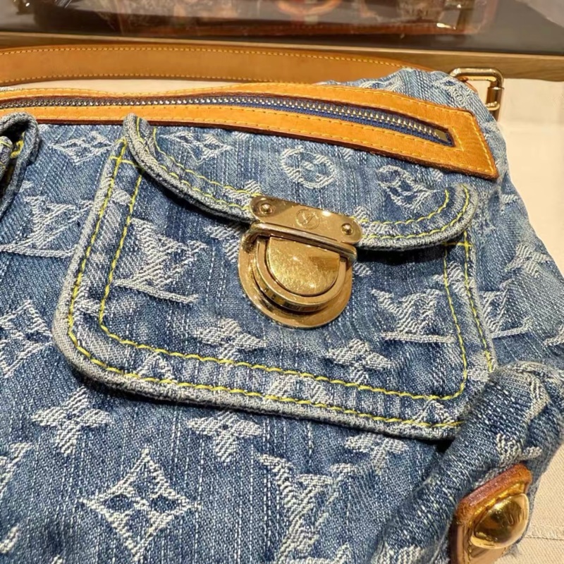 LV 牛仔丹寧baggy單肩包 約30x20-5