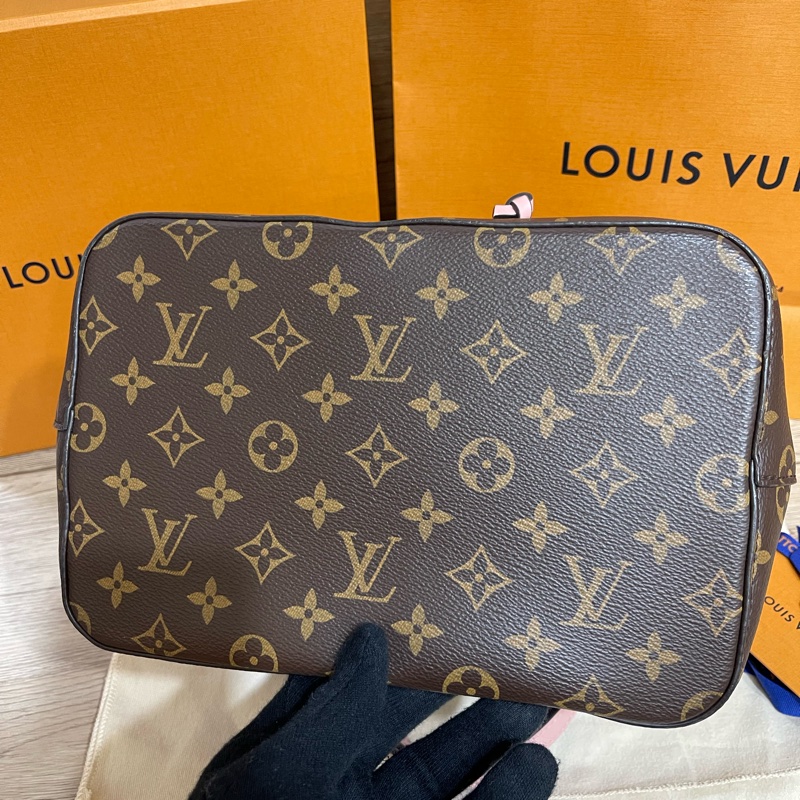 Lv老花經典水桶包-M44022(專櫃8萬多現在甜甜價出售❗️)-13