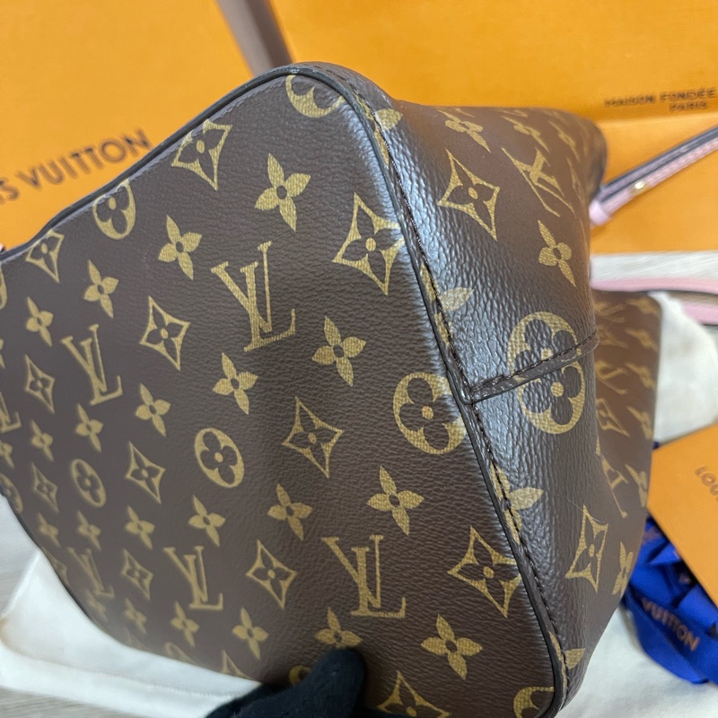 Lv老花經典水桶包-M44022(專櫃8萬多現在甜甜價出售❗️)-16