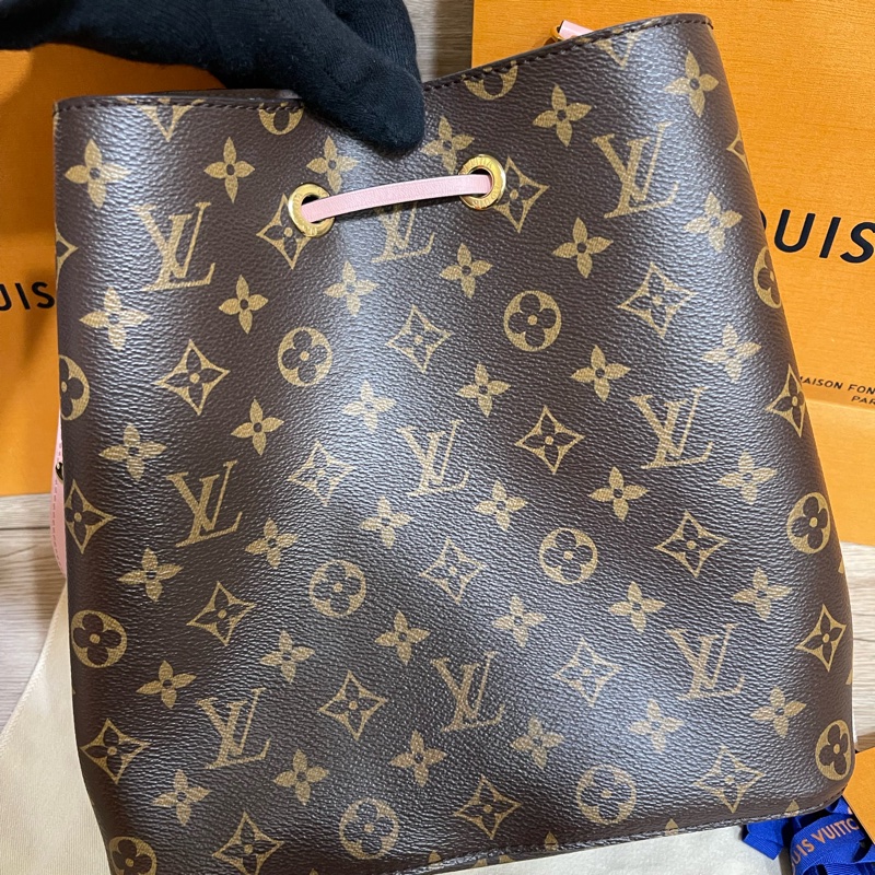 Lv老花經典水桶包-M44022(專櫃8萬多現在甜甜價出售❗️)-17