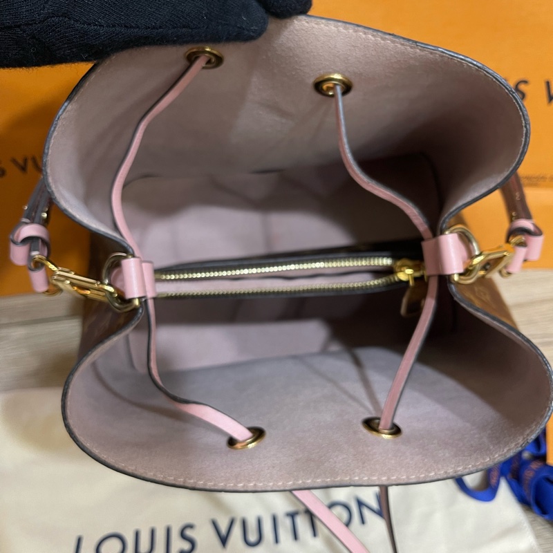 Lv老花經典水桶包-M44022(專櫃8萬多現在甜甜價出售❗️)-21