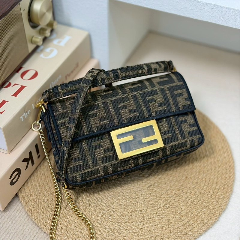(全新閒置品)🏷Fendi 芬迪．Mini baguette 法棍包-0