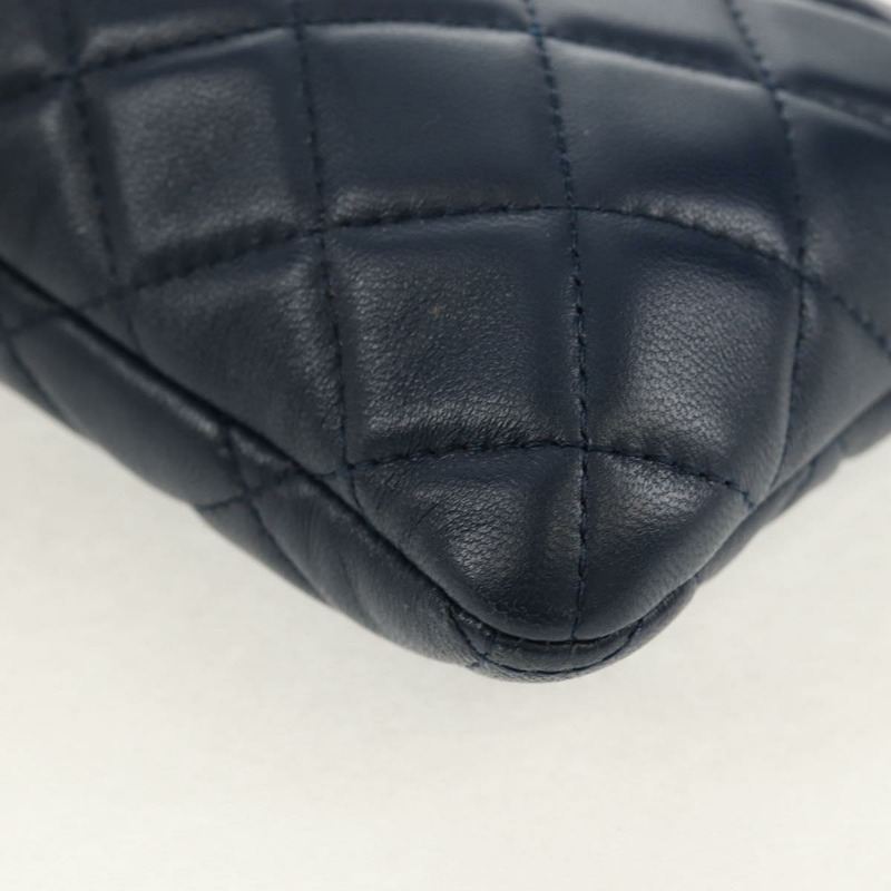 【日本直送】香奈兒 (CHANEL) 絎縫鏈條手機包，羊皮材質，海軍藍金色雙C標誌，正品 BA8715SAV-15