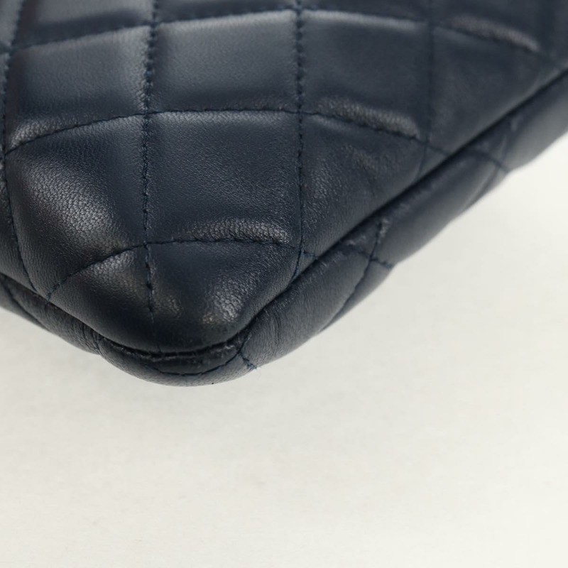 【日本直送】香奈兒 (CHANEL) 絎縫鏈條手機包，羊皮材質，海軍藍金色雙C標誌，正品 BA8715SAV-16